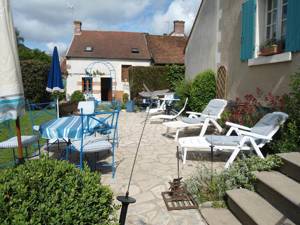 Hôtel La Maison Bleue à Arquian Extérieur photo